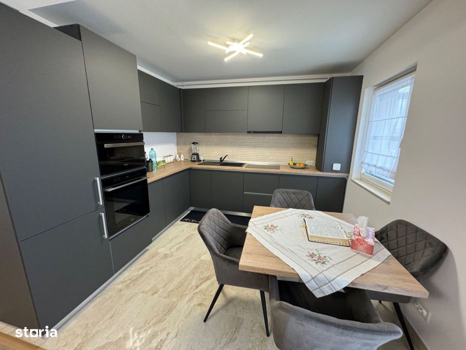 Apartament 3 camere de lux zona din spate de la Omv ul de jos