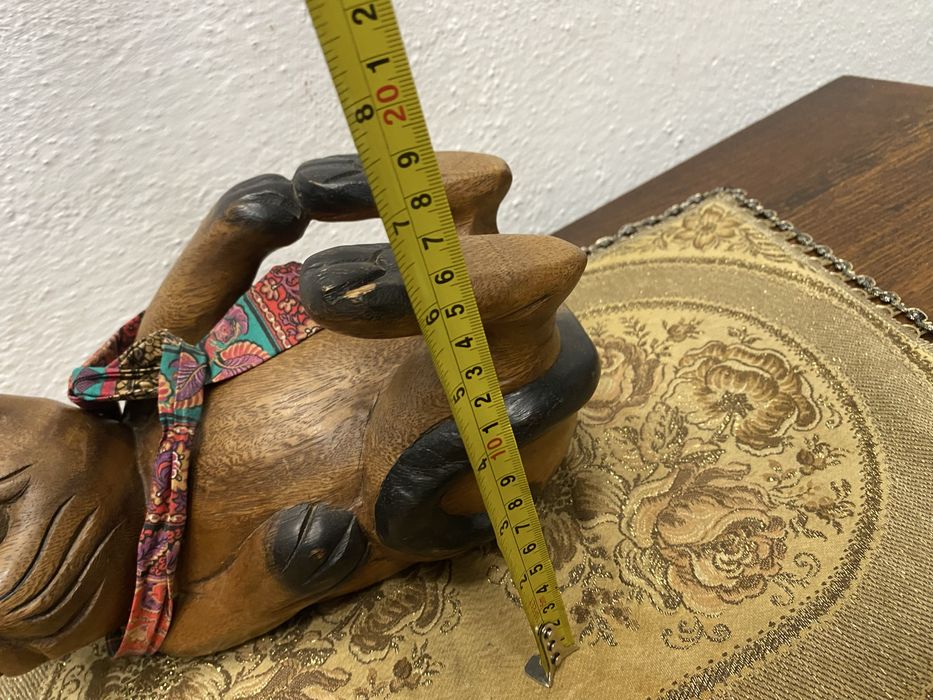 Стара балийска фигура от тик