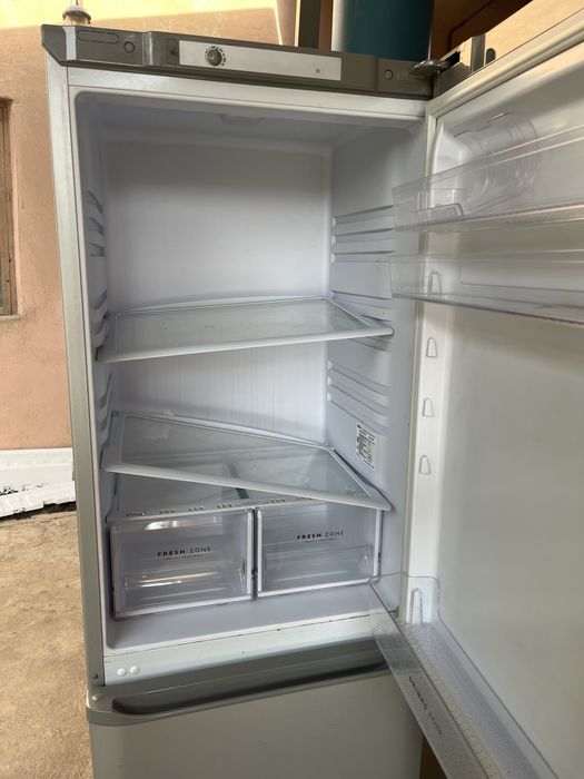 Холодильник Бирюса M6133 серебристый