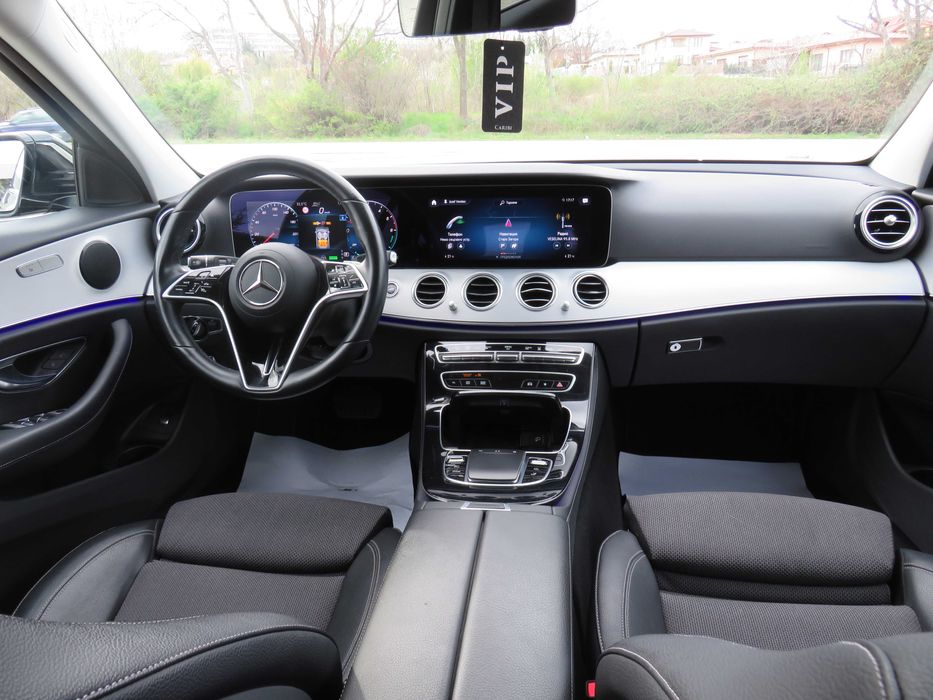 Mercedes-Benz E300DE 4x4 Hybrid 2022