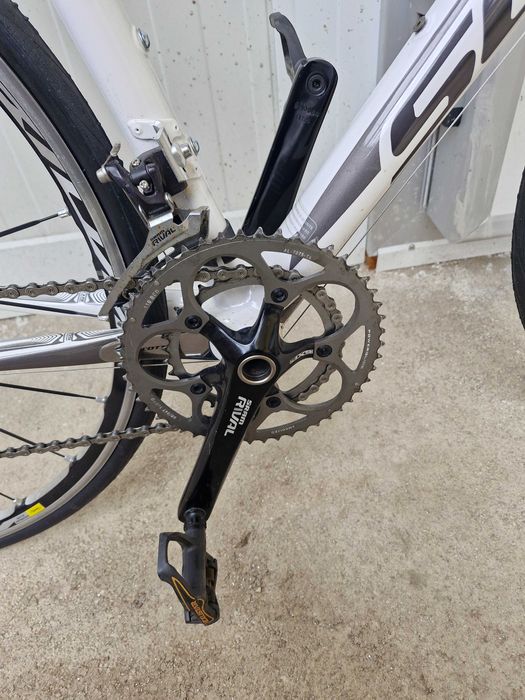 Карбонов Шосеен Велосипед  Scott CR1 Elite Carbon Road Bike