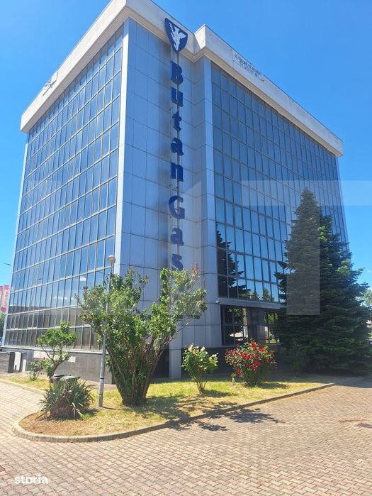 Cladire de birouri / spatii comerciale,