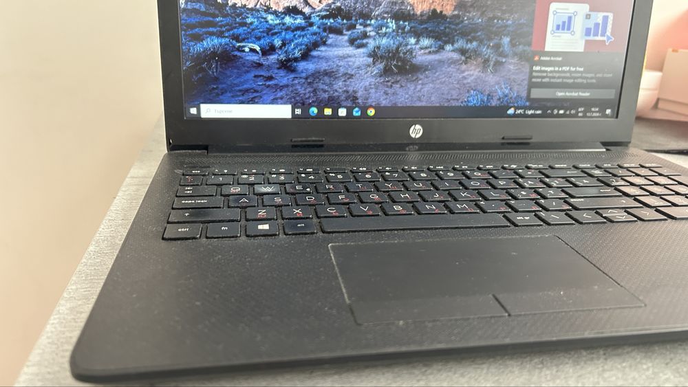 HP Laptop 15-da2