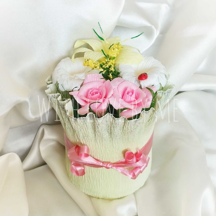 Продавам цветя от креп хартия