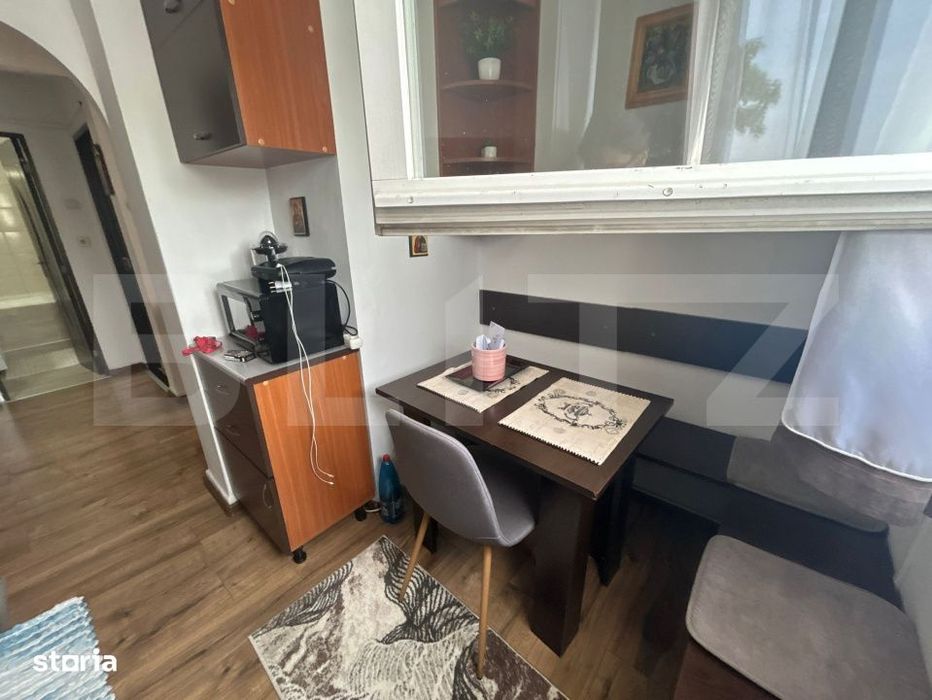 Apartament cochet cu 3 camere, 57 mp, balcon, 2 locuri de parcare si b