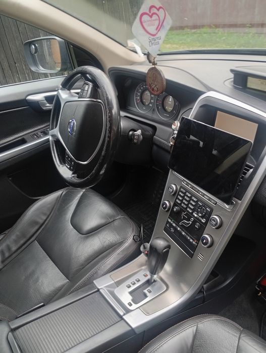 VOLVO XC60 0 — imagine 4