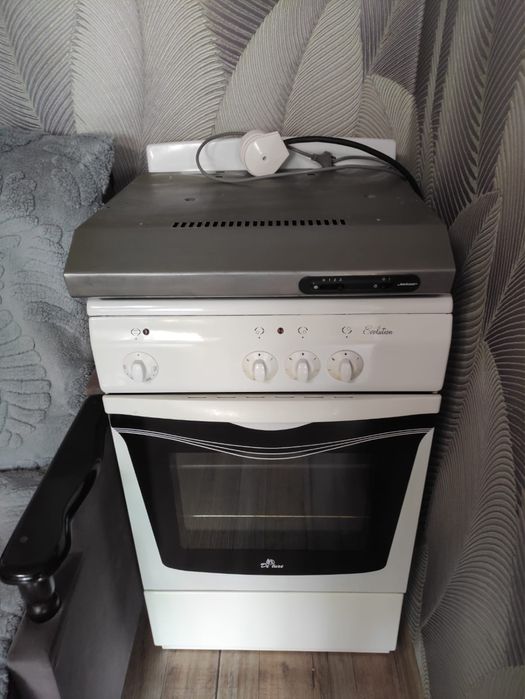 Продам электро плиту