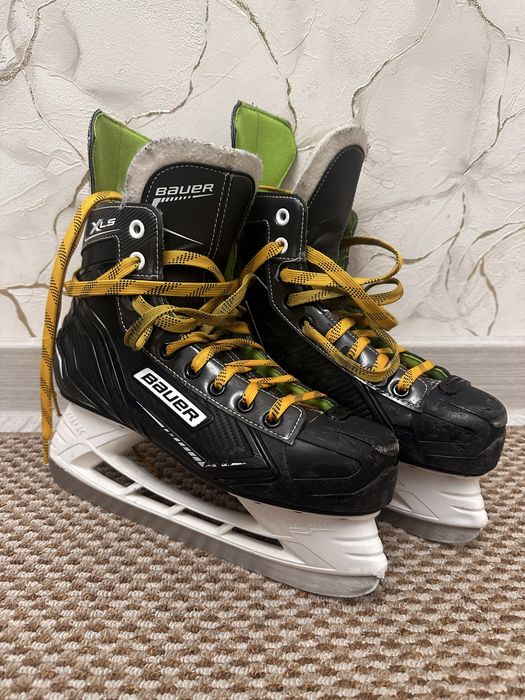 Хоккейные коньки Bauer XLS