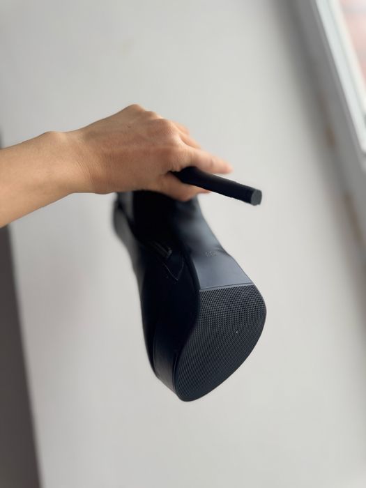 Продам новые ботильоны BASCONI