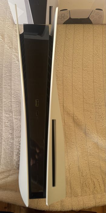 SONY  PS 5 Standart/Disk Edition 825 GN