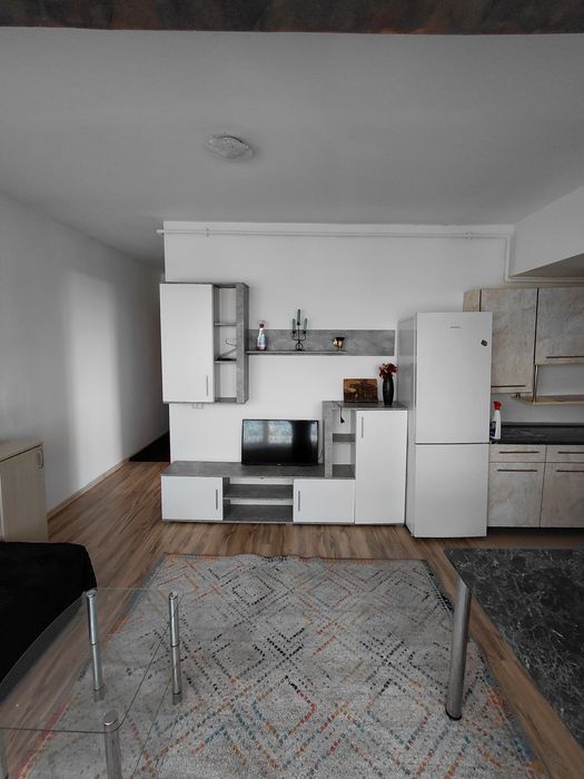 Direct Proprietar , Inchiriez Apartament 2 camere, Proaspat Renovat , centrala proprie,  Carrefour Colentina.