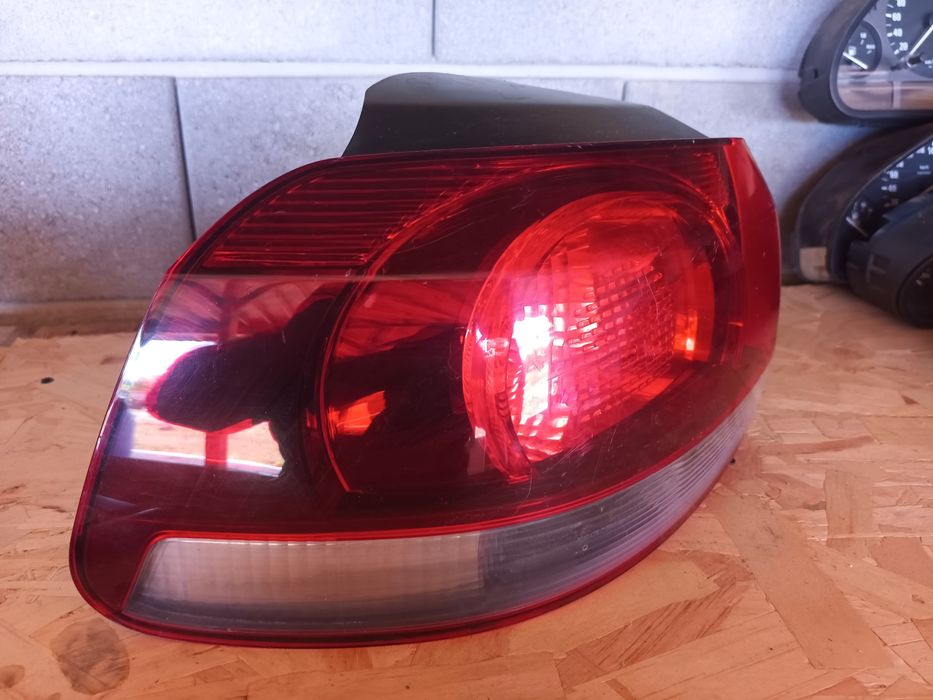 Продавам ляв стоп пъншев за volkswagen golf 6 Фолксваген голф 6