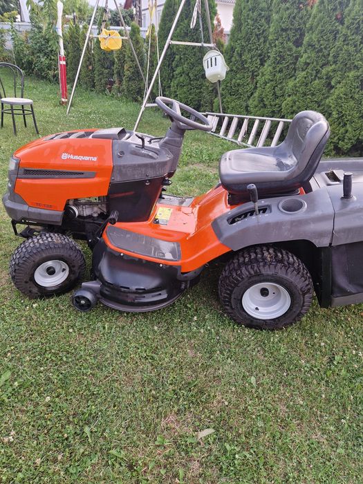 Tractoras tuns gazon Husqvarna TC138