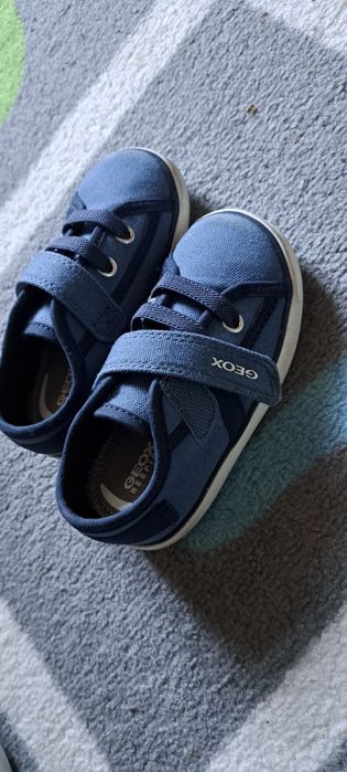 Tenisi cu inchidere velcro si garnituri contrastante, Geox