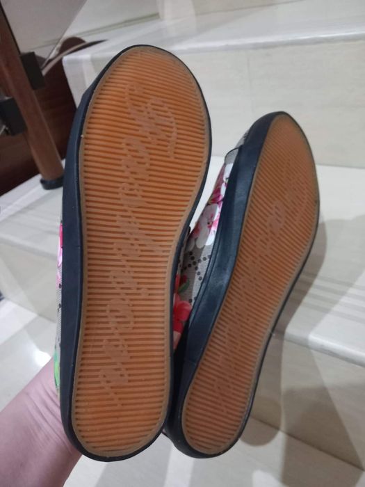 Нови кожени дамски кецове  39н.