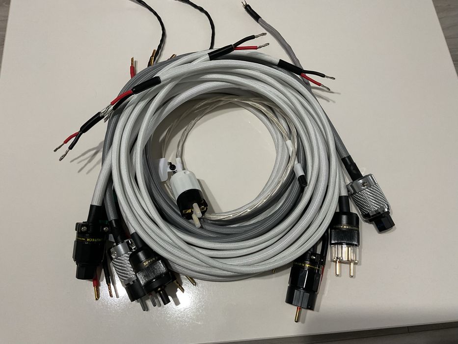 Power / speaker cable