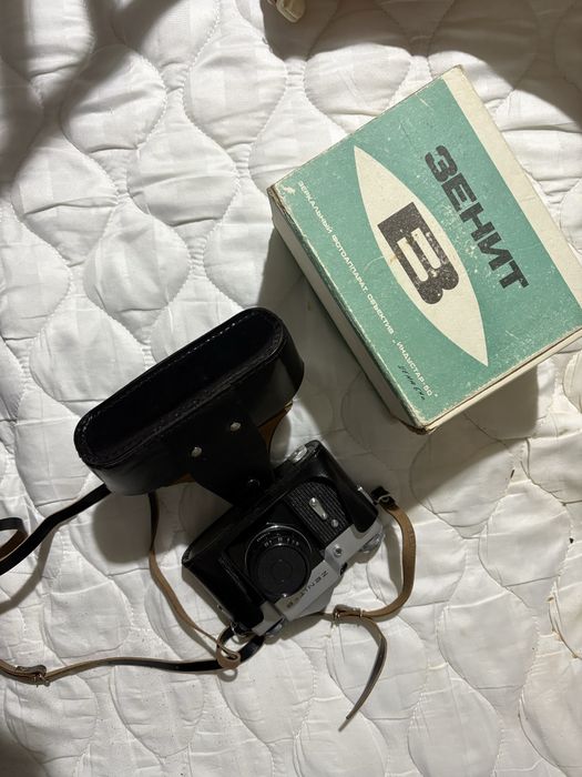 плёночный зеркальный фотоаппарат Зенит-В (Zenit-B)