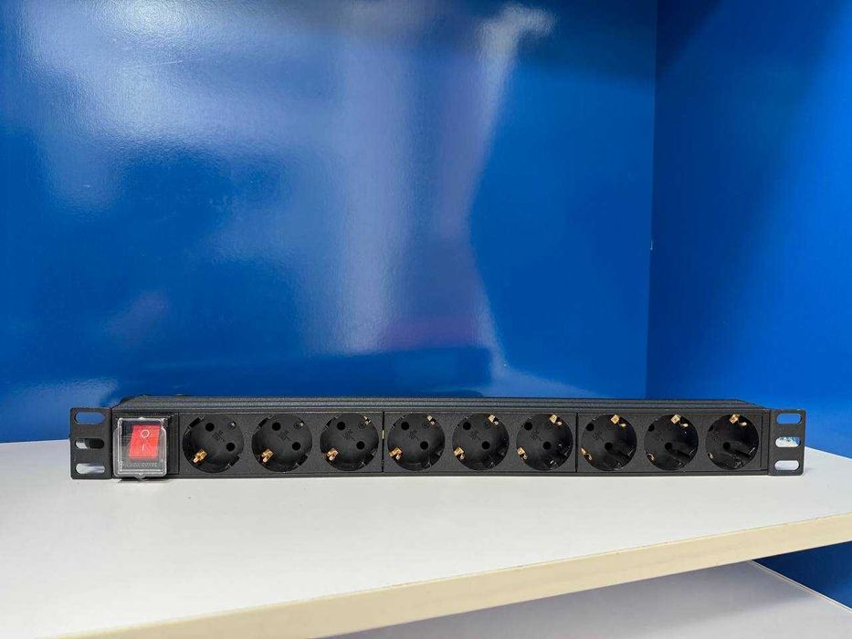 Пилот серверный на 9 гнёзд