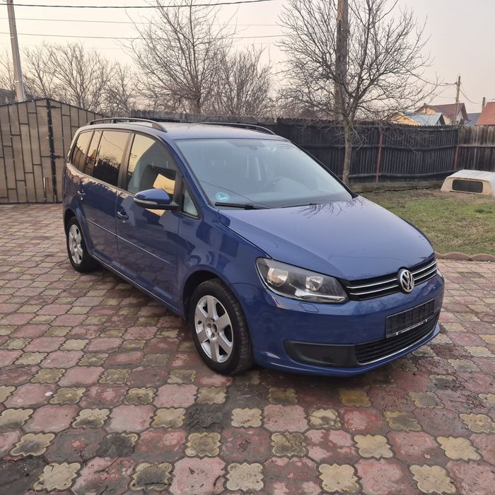 VOLKSWAGEN Touran 2011 — imagine 3