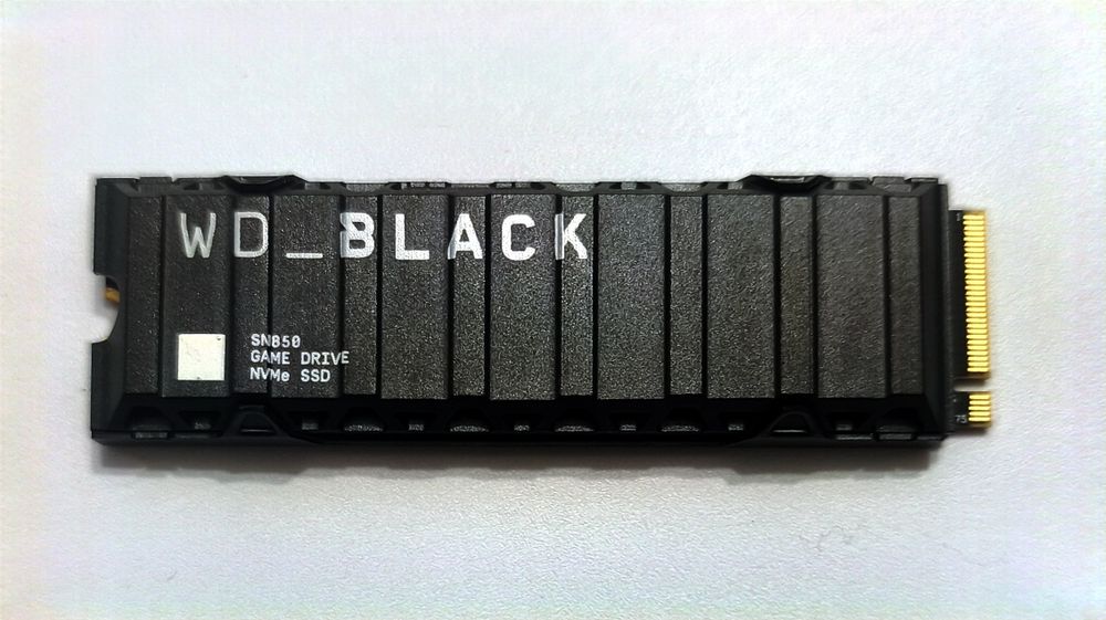 Solid State Drive (SSD) WD Black SN850 Gen.4 Heatsink 1TB, NVME™ M.2. pentru Ps5/PlayStation 5 / PC / Laptop