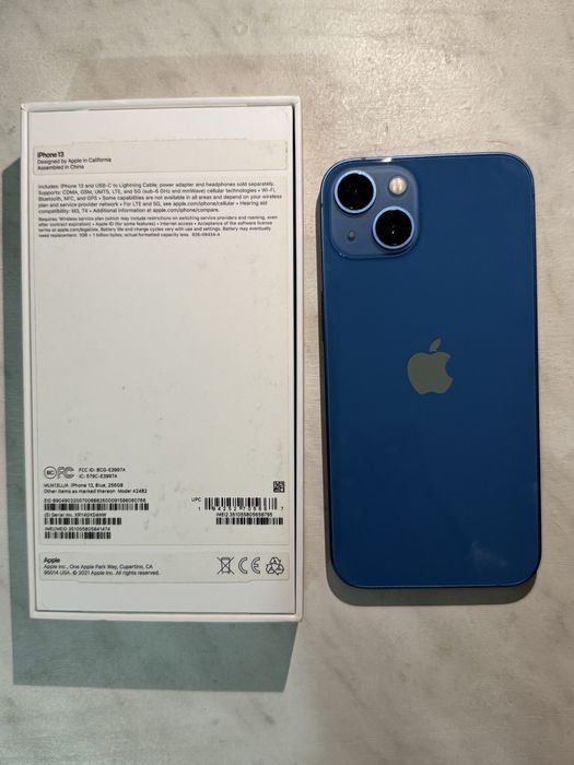 Продам Iphone 13