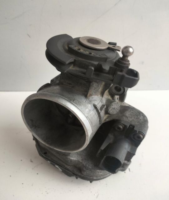 Clapeta accelerație 1.8 benzina 030133062C Skoda Octavia prima gener