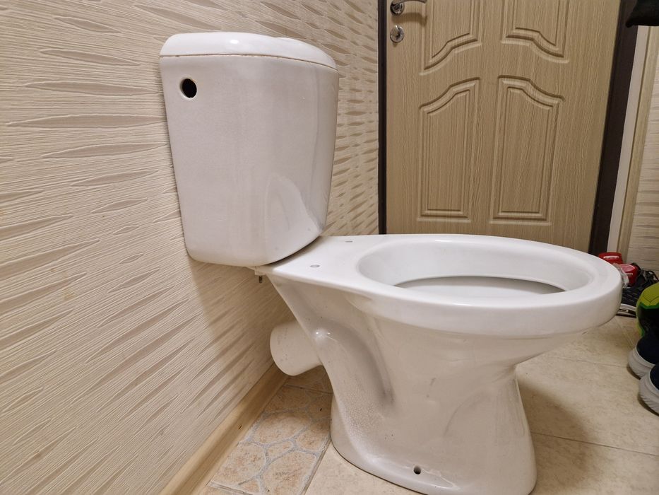 Унитаз белый-белый