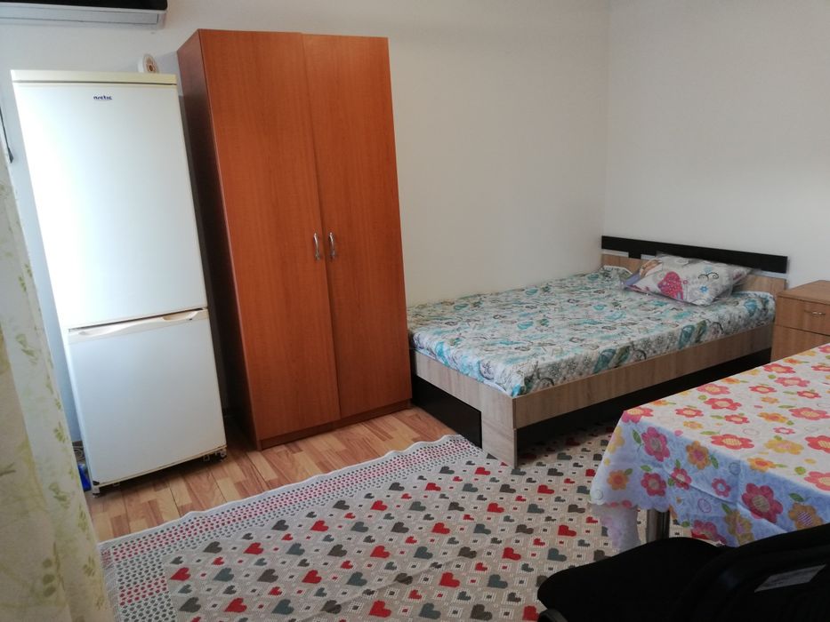 Închiriez garsonieră