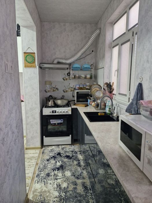 Продается 4- комнат квартира