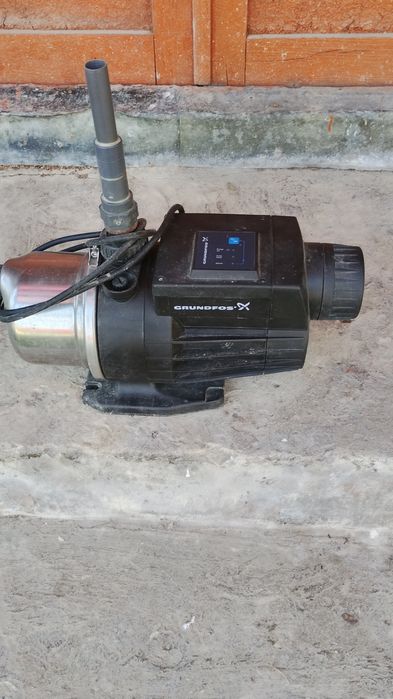 Vând pompă hidrofor