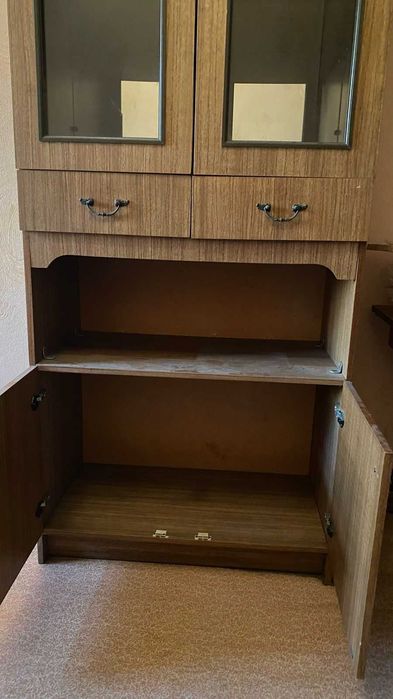 Шкаф со стеклянными дверцами от стенки