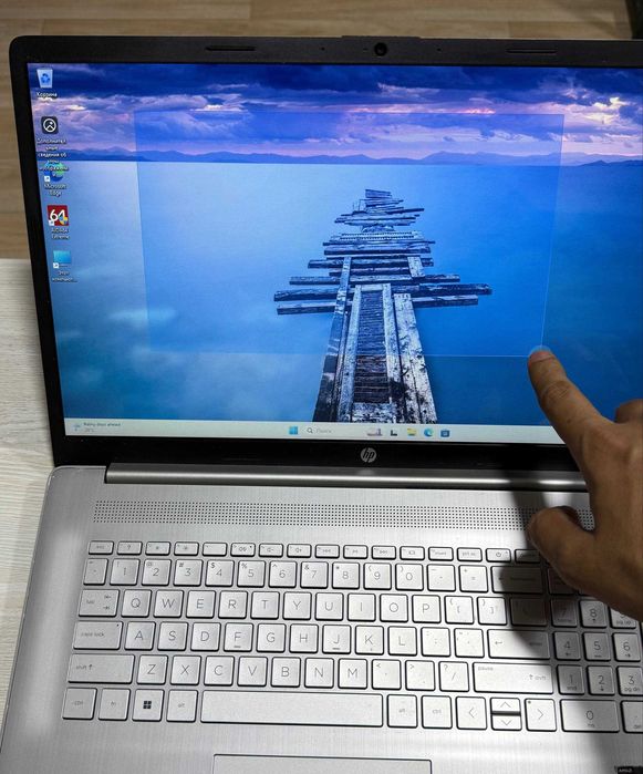 HP Laptop 17” HD IPS Сенсорный Ryzen 5 5500u 16GB/512GB AMD Graphics