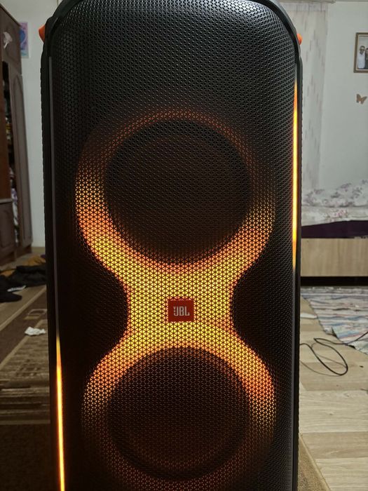 Vând boxa JBL 710 ,aproape nou nouță,Preț 3700 lei negociabil.