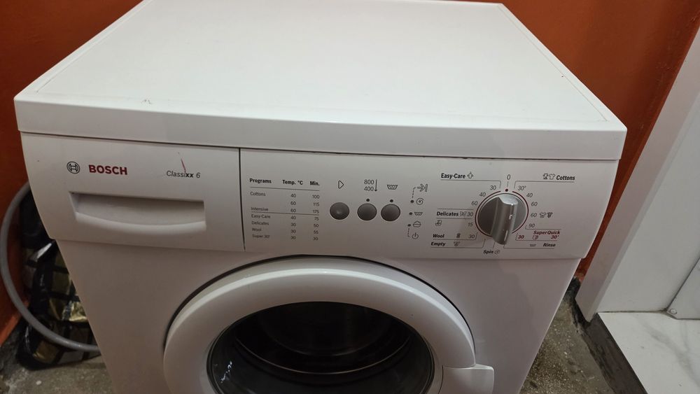 Придавам пералня 50евр.