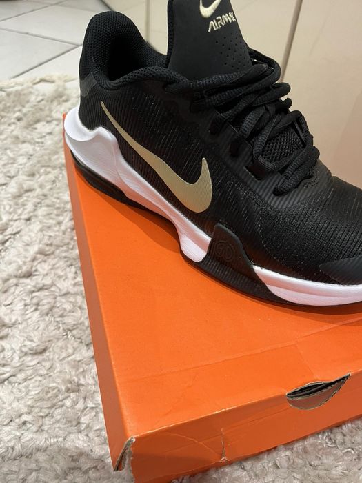 маратонки Nike air max