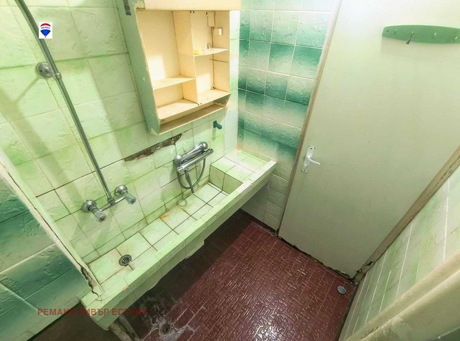 Продава се Двустаен апартамент в Русе, Дружба 3 - 58 кв.м за 1018 €/кв.м - Снимка #13