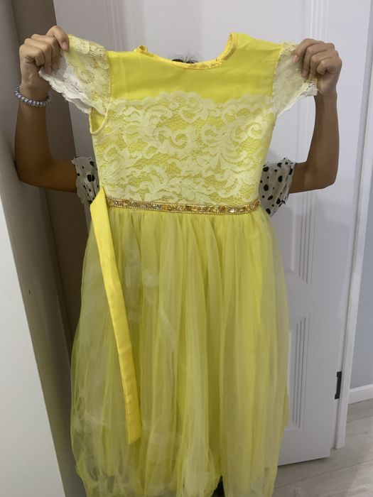 Продам желтое платье