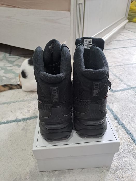 Ботинки Adidas уни зима оригинал