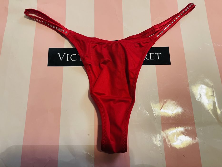 Lenjerie intima Victoria’s Secret