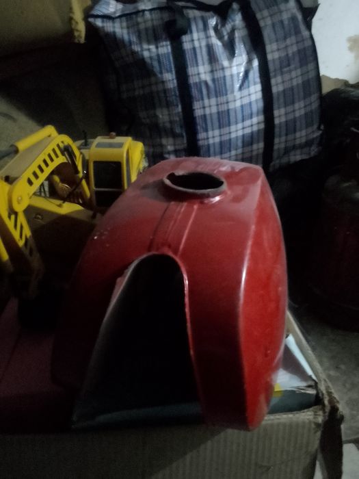 Срочно продам!   Бензобак от Явы. 634