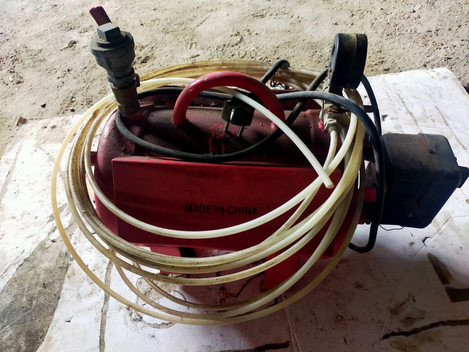 Продам паробраозавательный компрессор .