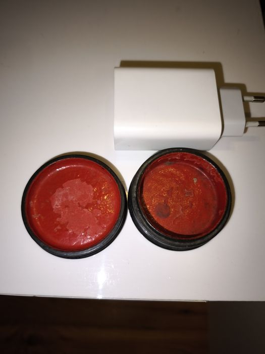 Маленькая старинная шкатулка