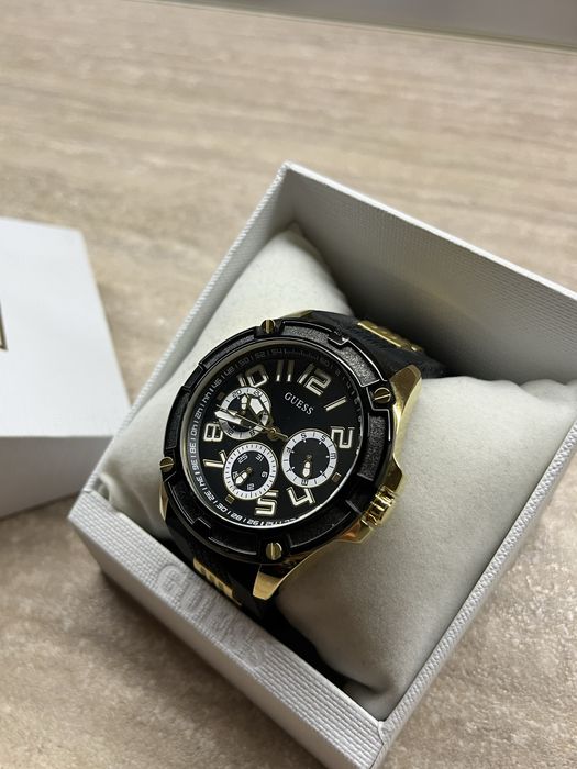 Guess мъжки часовник