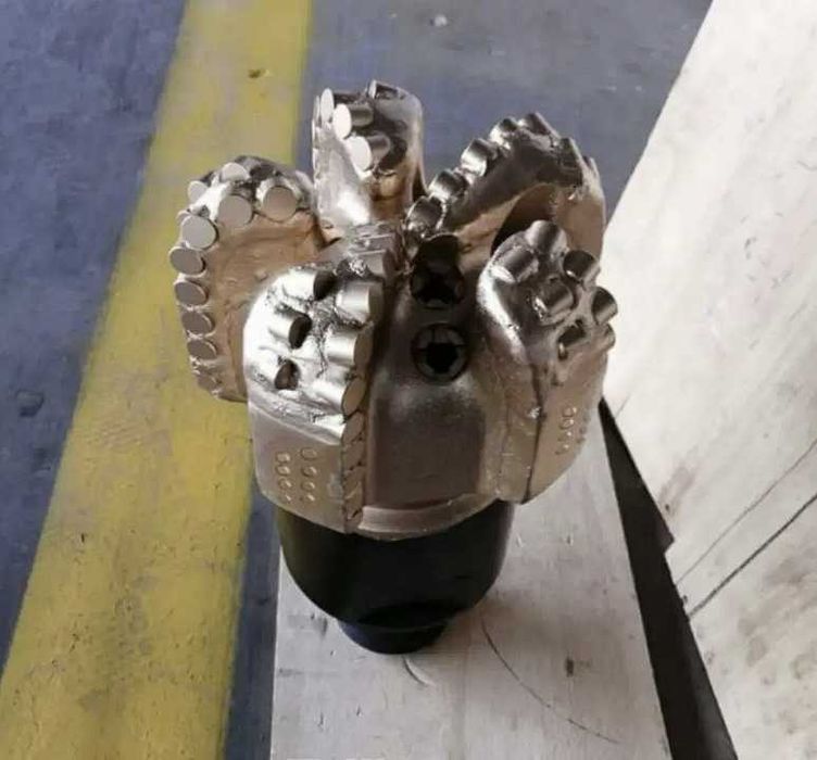 Алмазные буровые долота PDC