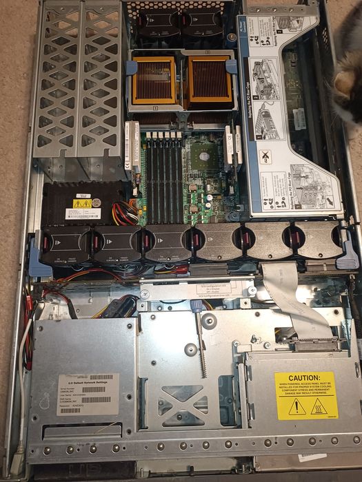 Regulator de tensiune pentru procesor HP ProLiant ML350 G4/ML370 G4/DL