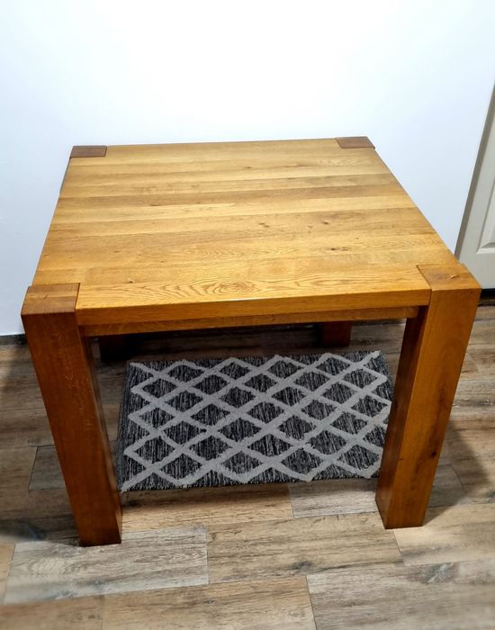 Masa din lemn masiv (STEJAR)