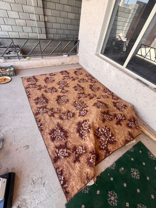 Көрпе көрпешелер сатылады.