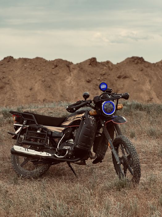 Мотоцикл Suzuki GSX 200кубов