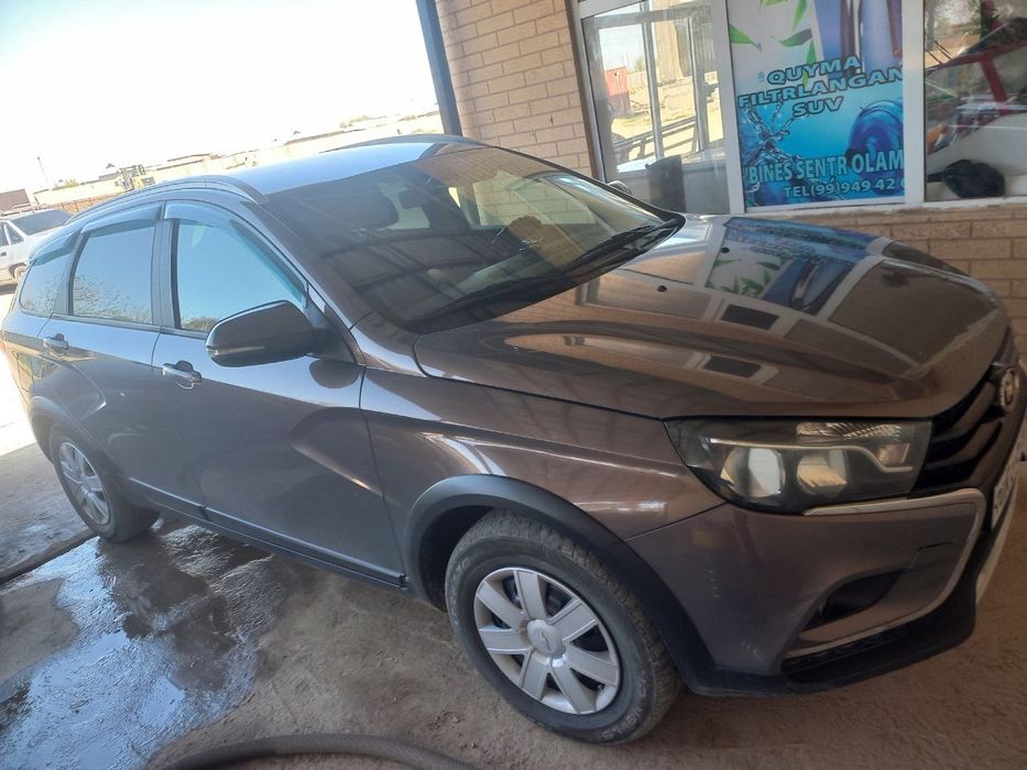 LADA vesta cross