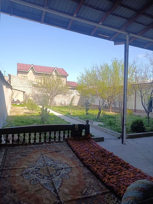 8.Сотик Еркинда Олим-Полвонда 10/хонали 300.000.$